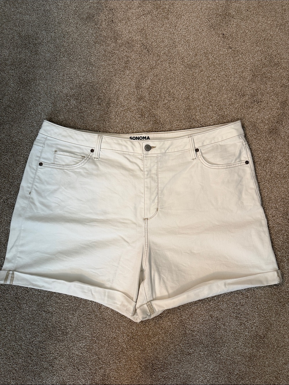 Women’s Sonoma white denim shorts, size 18W